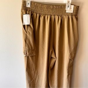 Sold Deja Bleu Cargo Jogger Pants Tan Size Large